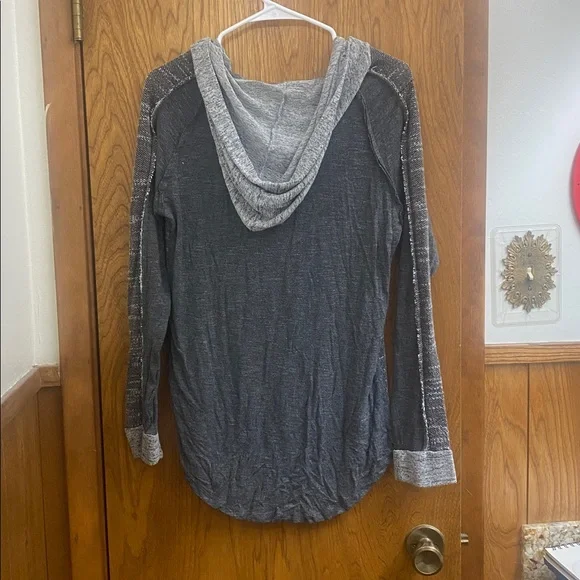 Earthbound Gray Long Sleeve Hooded Top - Picture 4 of 4